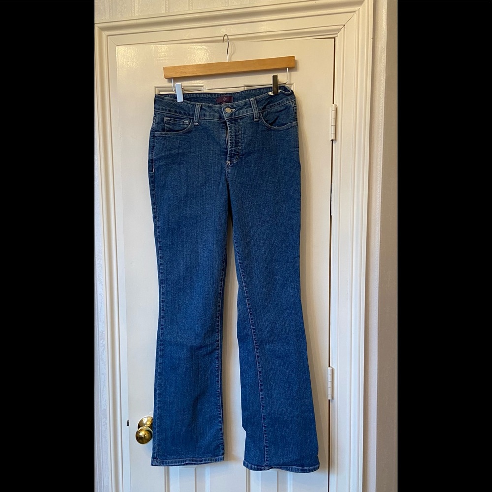 NYDJ with back stitching on pockets